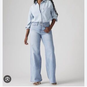 Levi's 318 Shaping Wide Leg Jeans Size 27